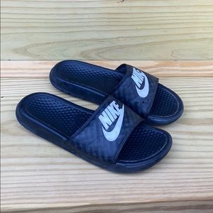 Nike slides
